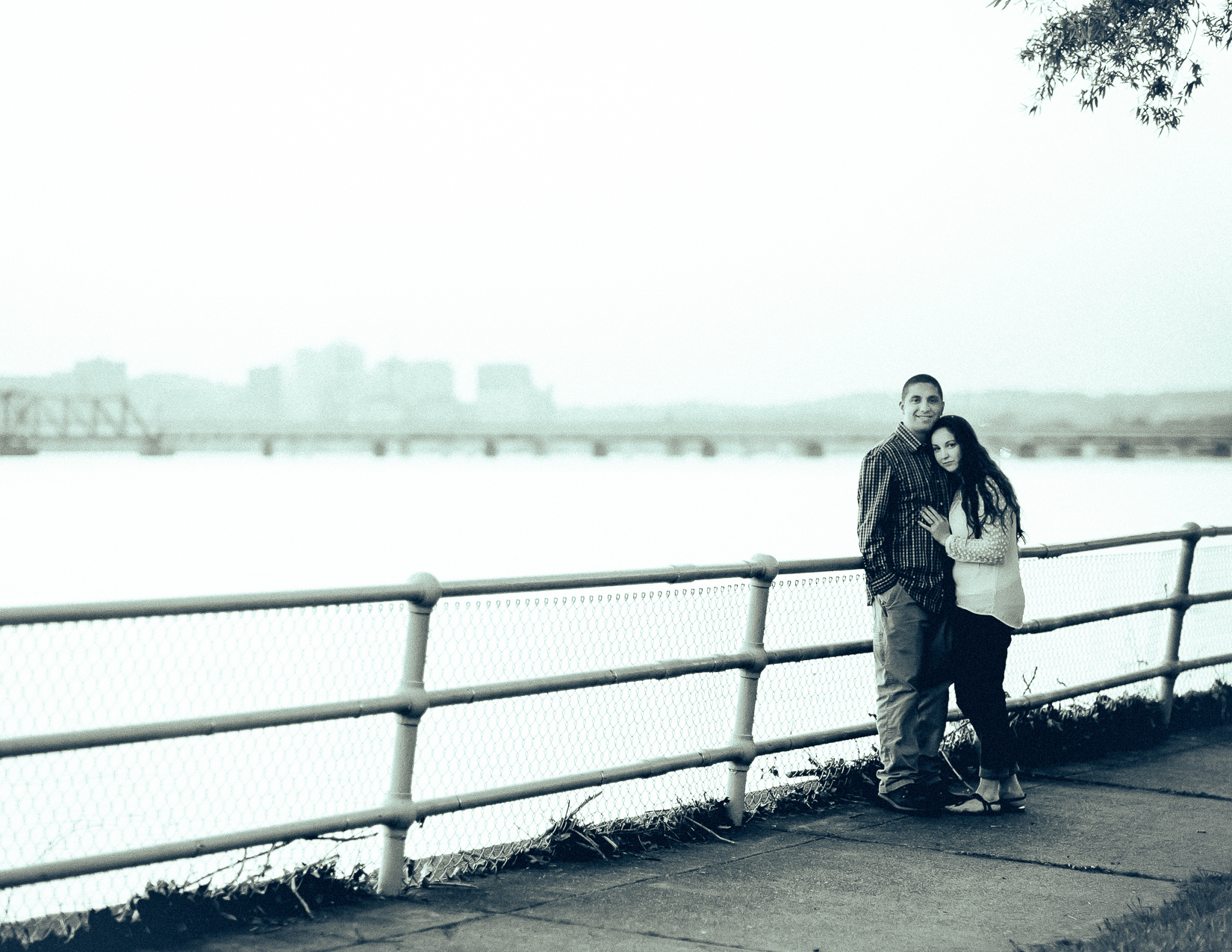 engagement_cherryblossoms_virginiaweddingphotographer_JanieHunter (17).jpg