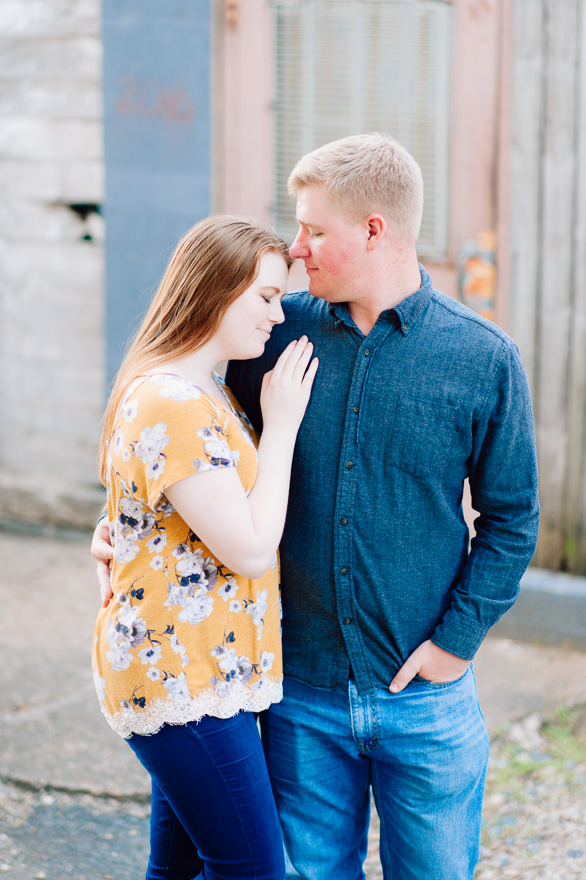 engagement_downtown_fredericksburg_virginiaweddingphotographer_youseephotography_ErinBrad (30).jpg