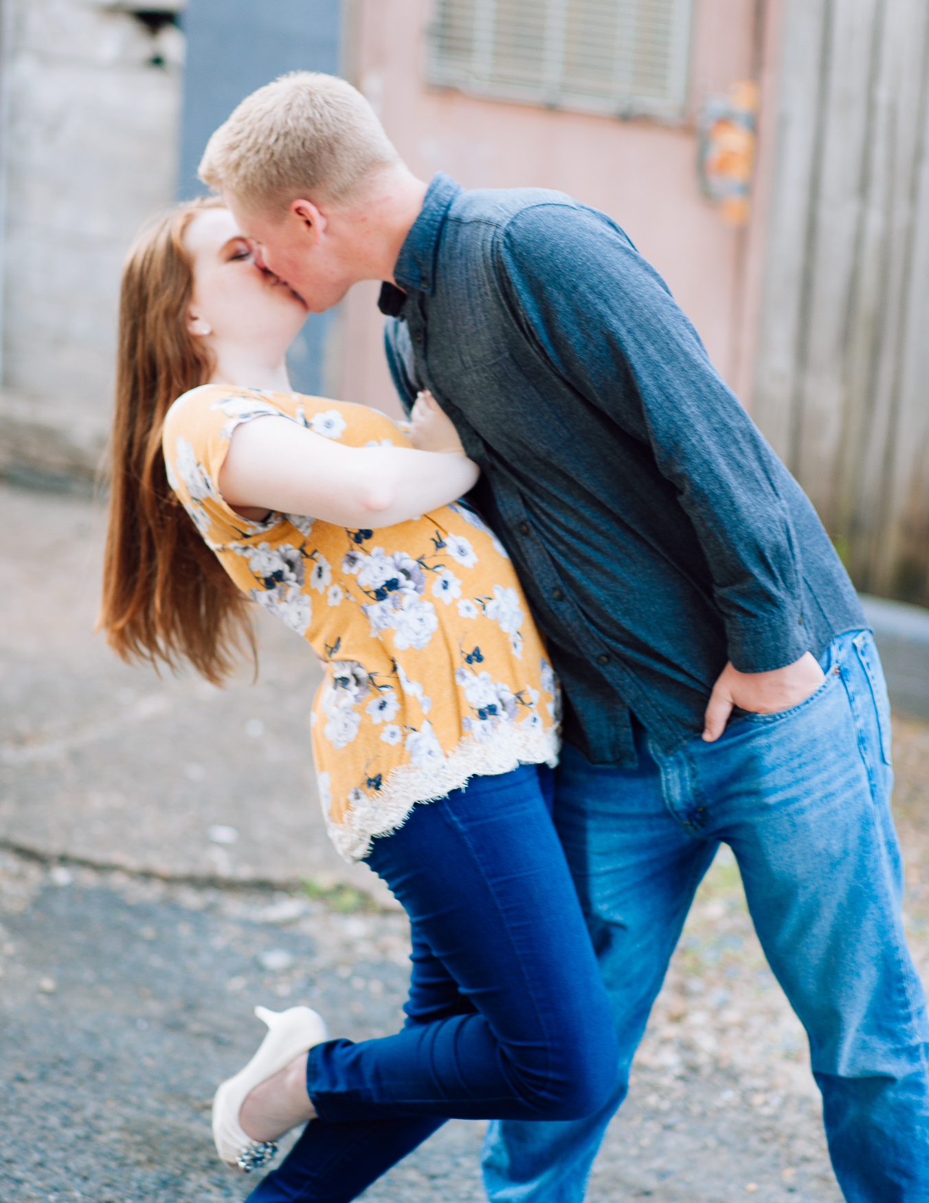 engagement_downtown_fredericksburg_virginiaweddingphotographer_youseephotography_ErinBrad (33).jpg