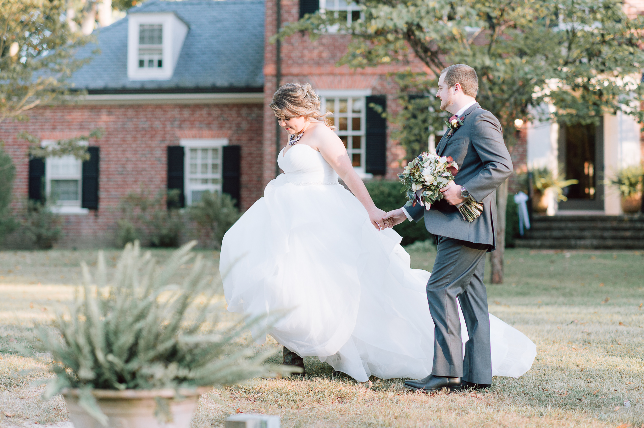 youseephotography_virginiawedding_fall_WallaceManor_EmilyCody (84).jpg