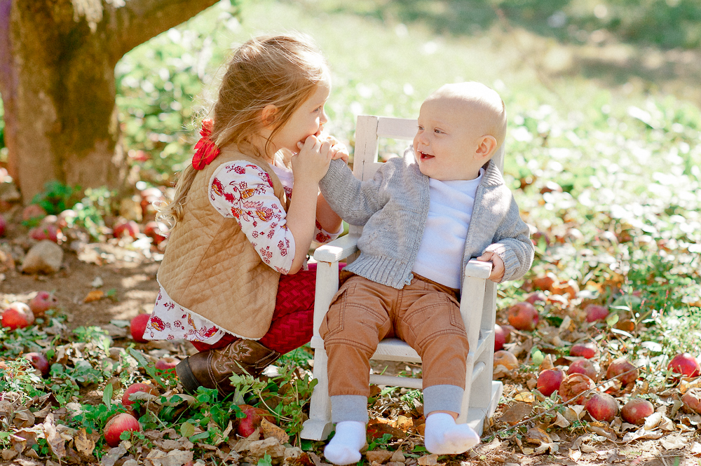 FamilyPhotos_FredericksburgPhotographer_youseephotography_JoyFamily (16).jpg