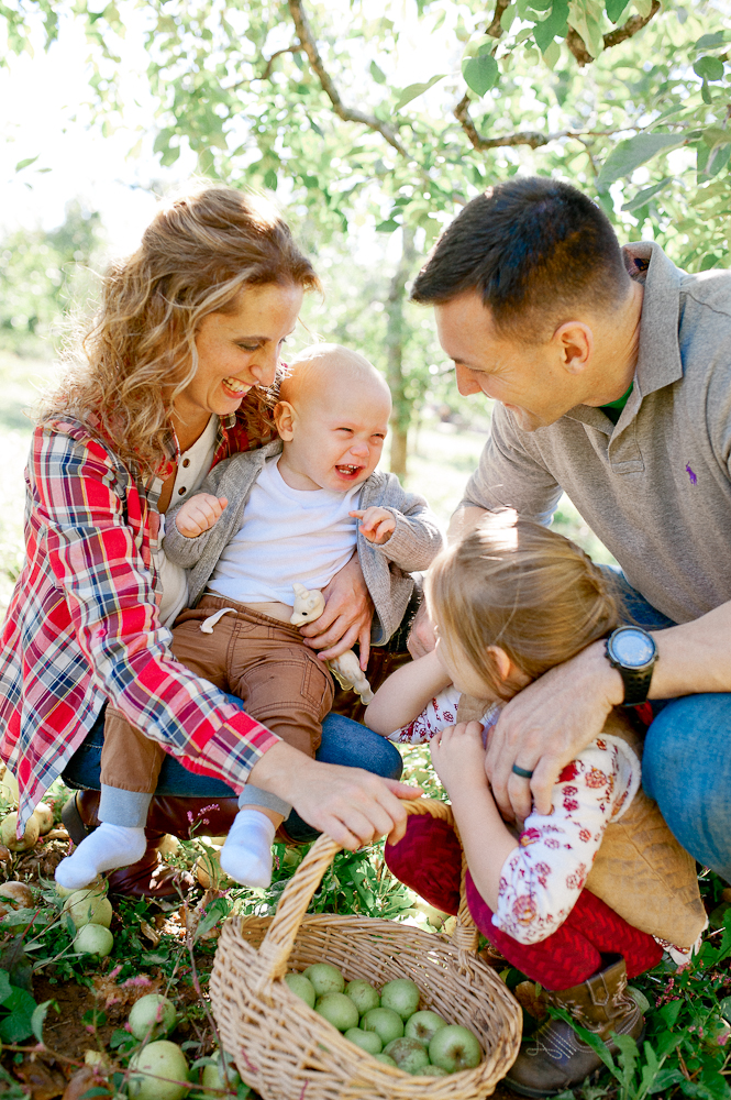 FamilyPhotos_FredericksburgPhotographer_youseephotography_JoyFamily (26).jpg