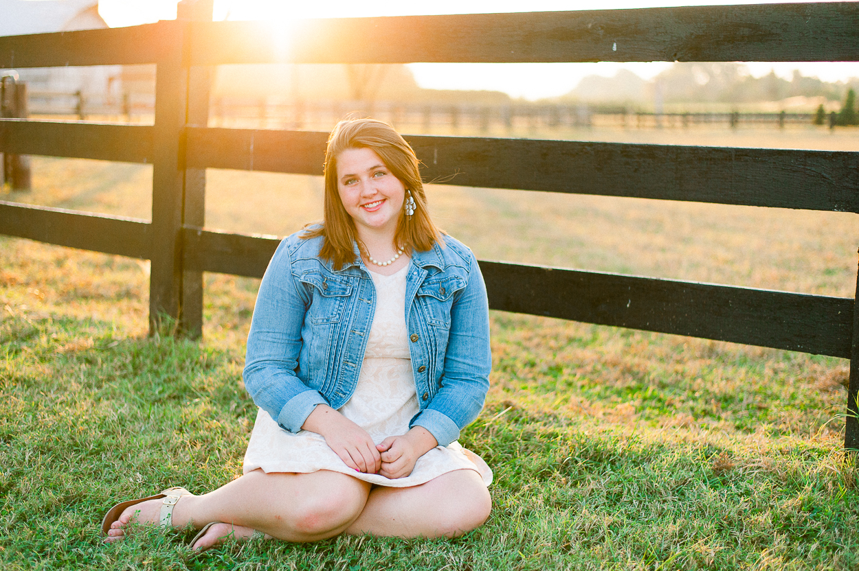 seniorphotos_fall_sunflowers_fredericksburgphotographer_virginia_youseephotography_Jill (35).JPG