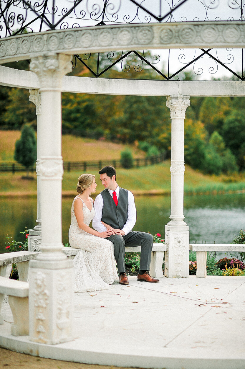 mountidafarmwedding_virginiabrides_charlottesvilleweddingphotographer_fallwedding_virginiawedding_HeatherKevin (173).JPG