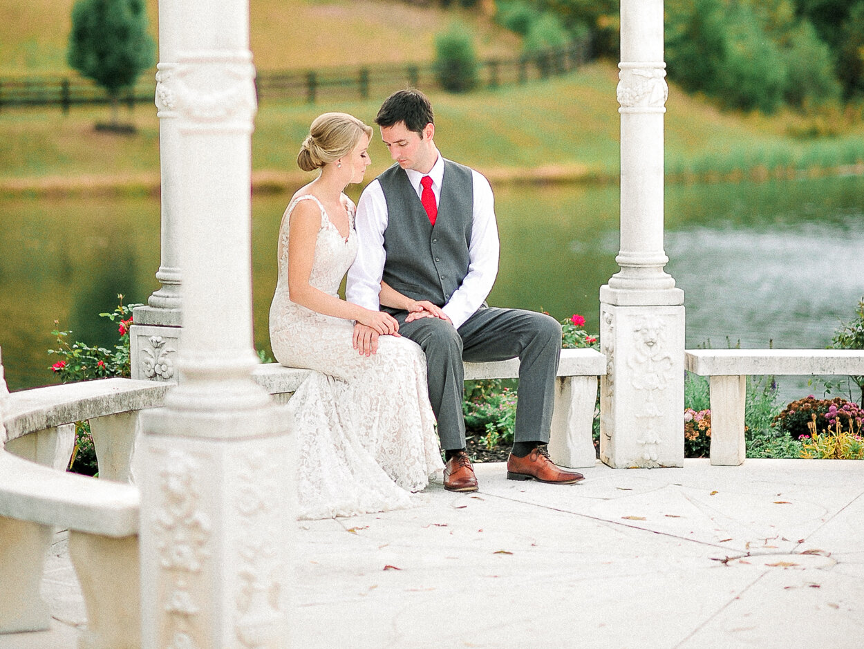 mountidafarmwedding_virginiabrides_charlottesvilleweddingphotographer_fallwedding_virginiawedding_HeatherKevin (174).JPG