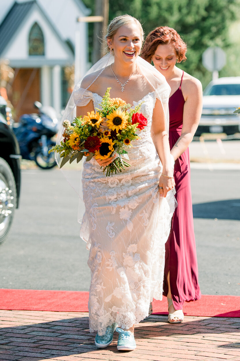 fredericksburgwedding_virginiabride_LandinoBarn_kinggeorge_youseephotography_StephanieThomas (21).jpg