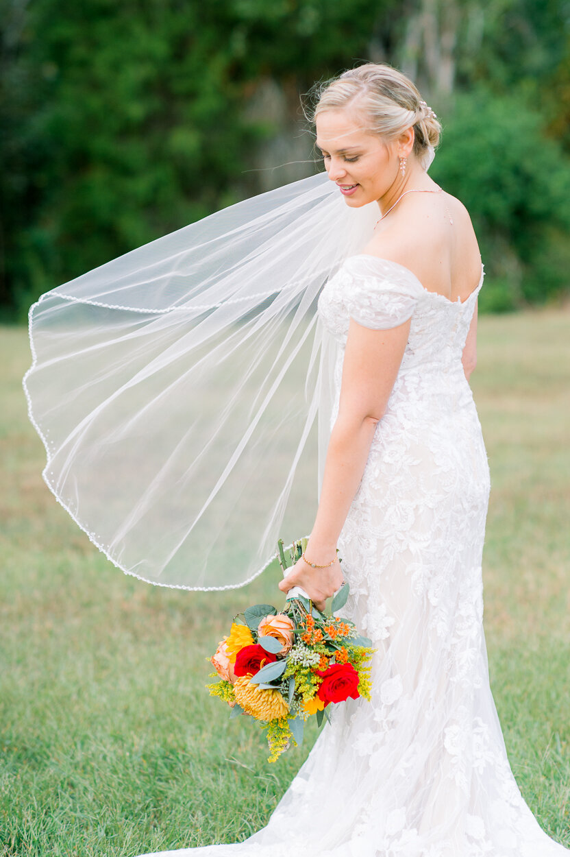 fredericksburgwedding_virginiabride_LandinoBarn_kinggeorge_youseephotography_StephanieThomas (91).jpg