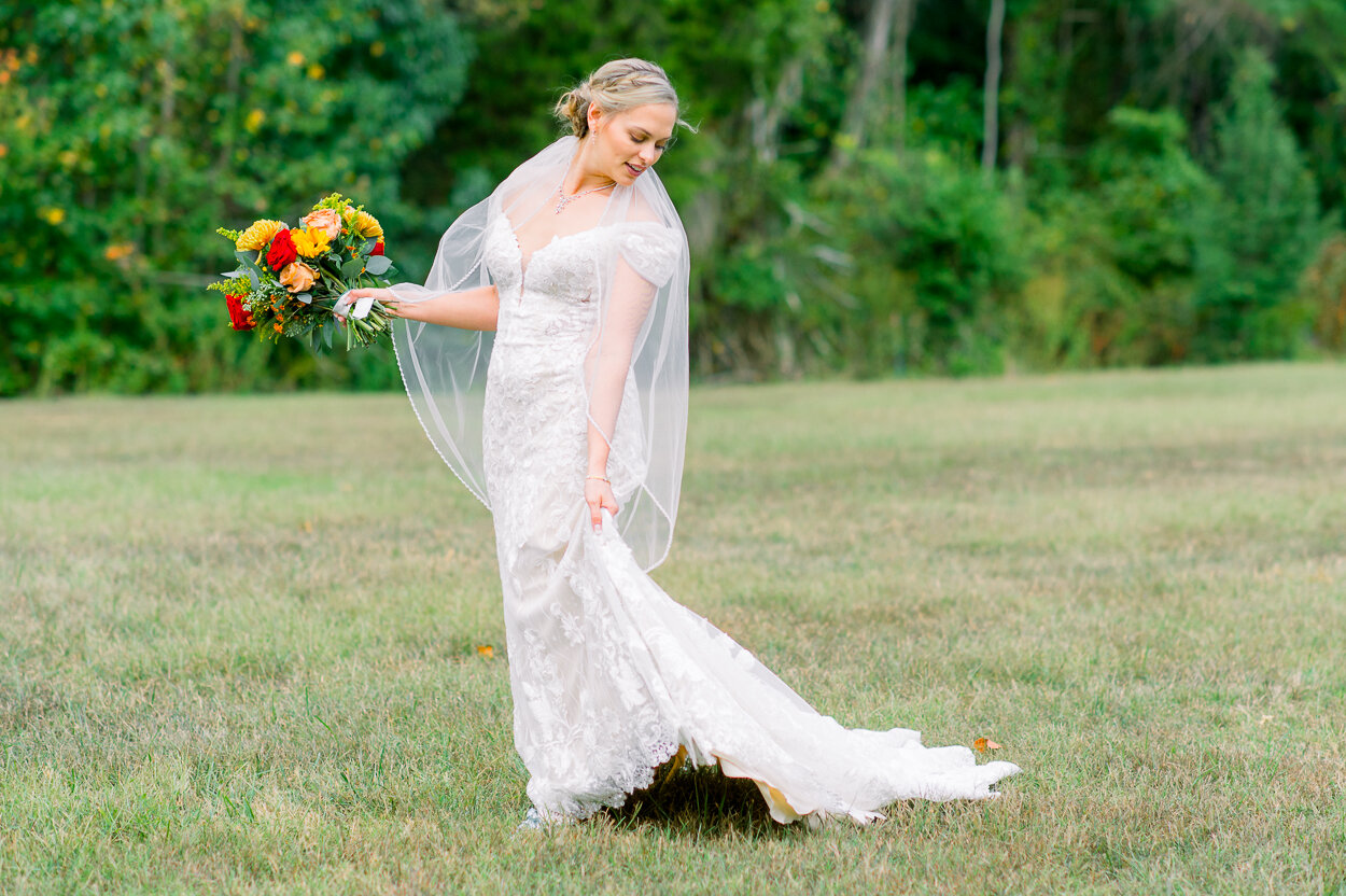 fredericksburgwedding_virginiabride_LandinoBarn_kinggeorge_youseephotography_StephanieThomas (96).jpg