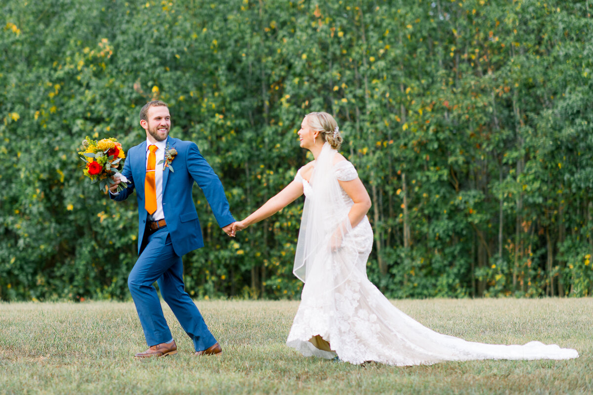 fredericksburgwedding_virginiabride_LandinoBarn_kinggeorge_youseephotography_StephanieThomas (102).JPG