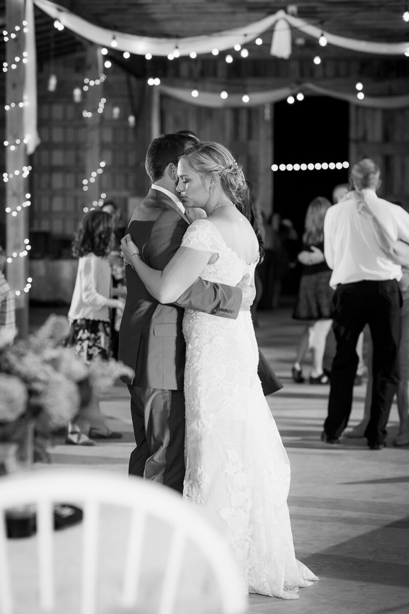 fredericksburgwedding_virginiabride_LandinoBarn_kinggeorge_youseephotography_StephanieThomas (121).JPG