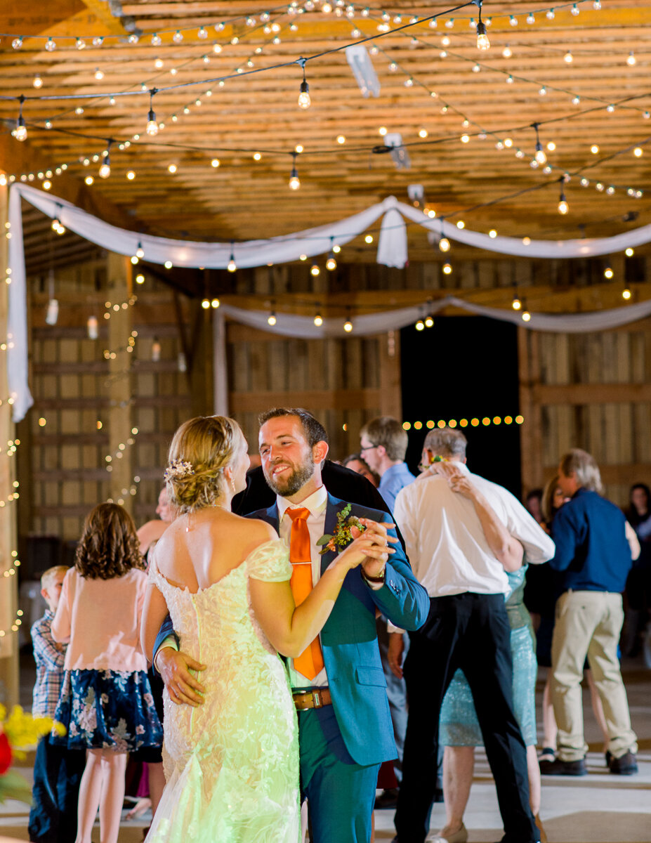 fredericksburgwedding_virginiabride_LandinoBarn_kinggeorge_youseephotography_StephanieThomas (122).JPG