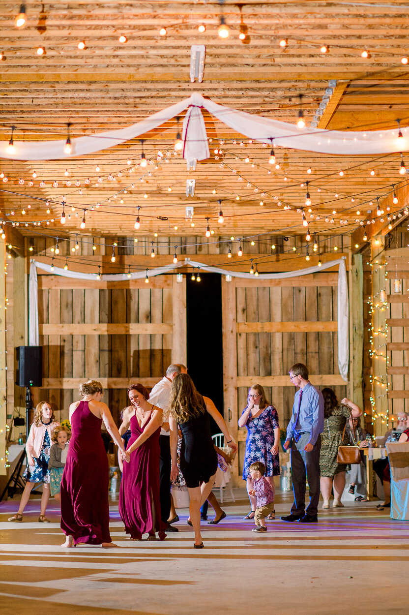 fredericksburgwedding_virginiabride_LandinoBarn_kinggeorge_youseephotography_StephanieThomas (125).jpg