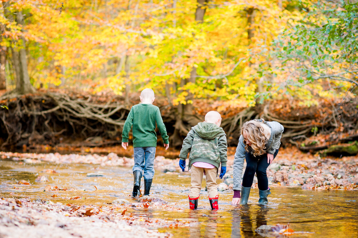 fredericksburgphotographer_familyphotos_fall_youseephotography_AlyciaFamily(20).jpg