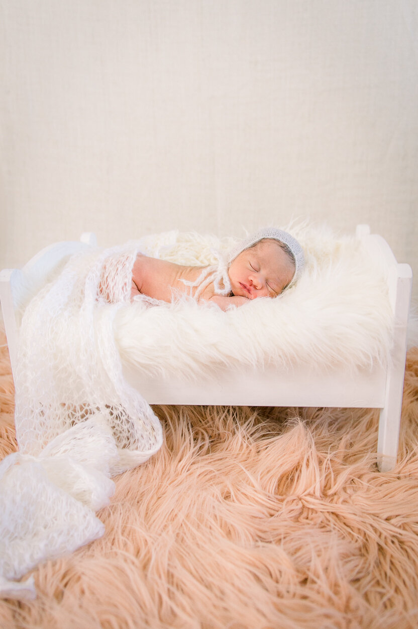 newborn_fredericksburgphotographer_woodbridgephotographer_youseephotography_babyClementine (8).jpg