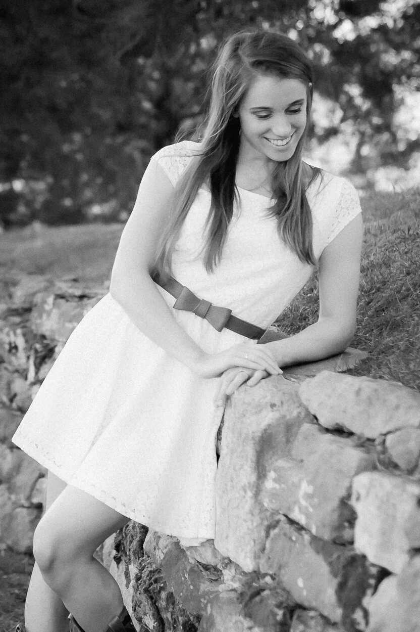 downtownFredericksburg_SeniorPhotos_GraduationPhotos_spring_youseephotography13.jpg