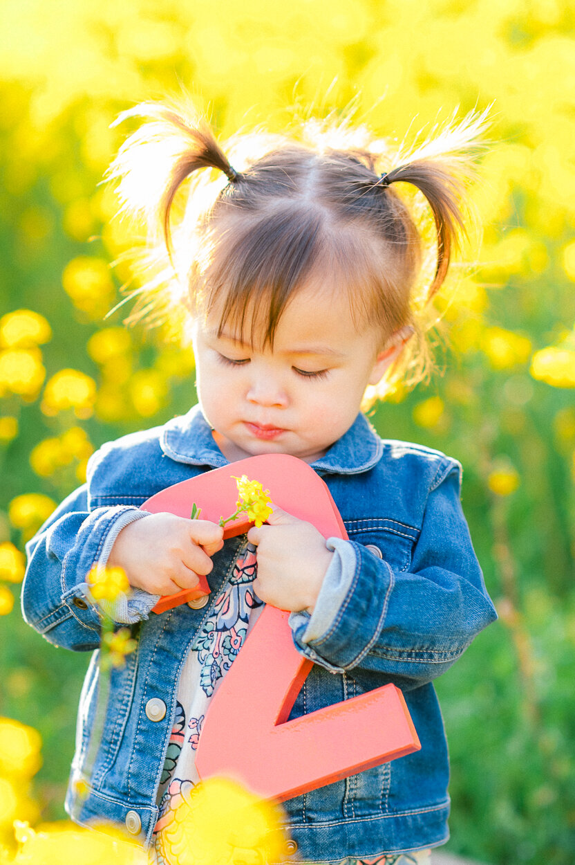 fredericksburgphotographer_familyphoto_yellowflowerfield_youseephotography_spring38.jpg