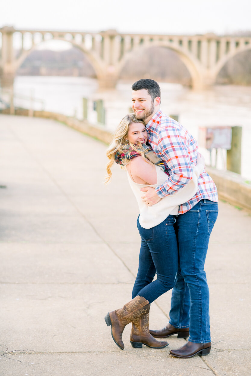 downtownFredericksburg_fredericksburgphotographer_engagementsession_youseephotography_TaylorDavid65.jpg