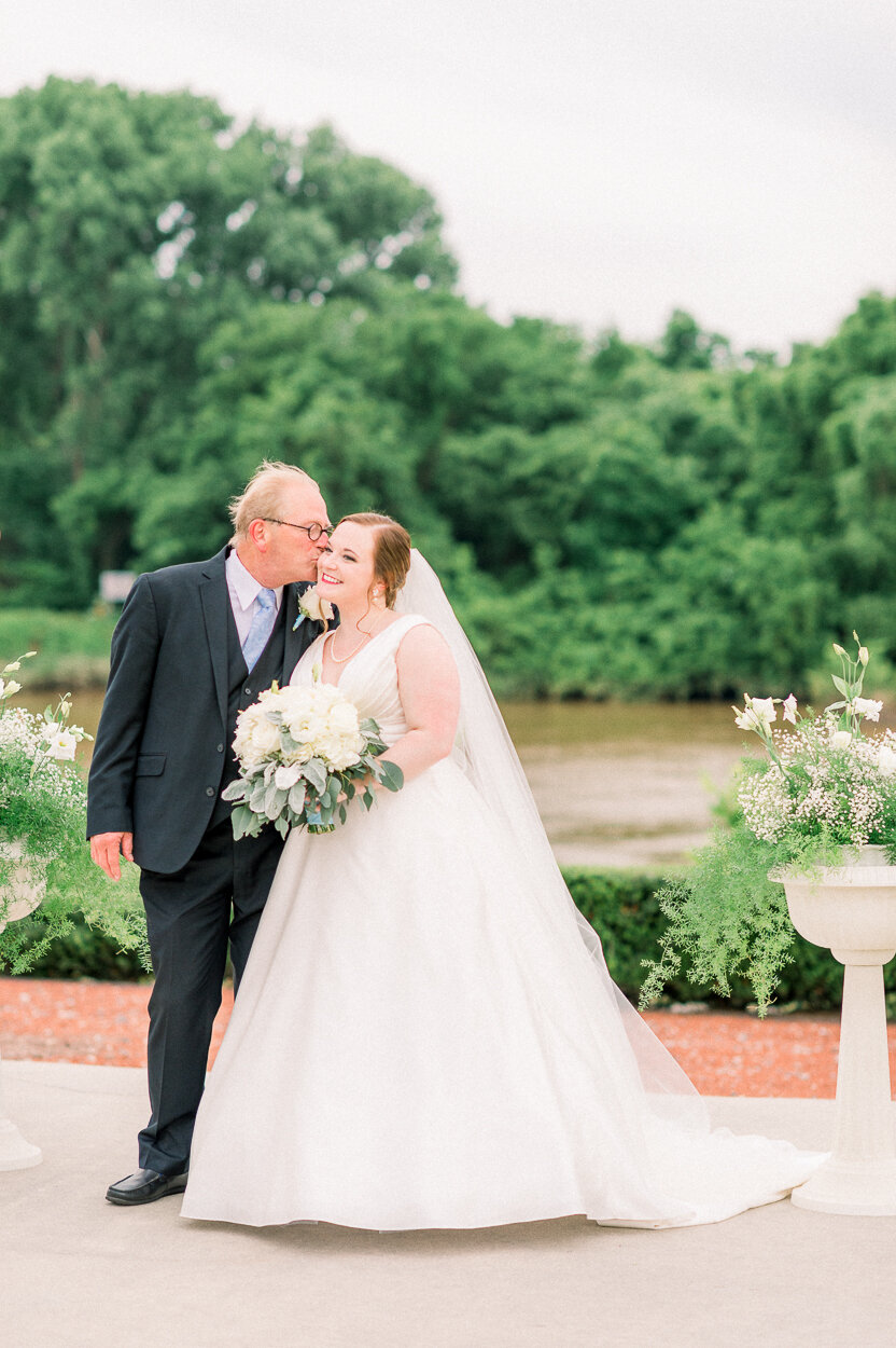 boathouseRockettsLanding_downtownRichmondWedding_youseephotography_BrynneDylan116.jpg