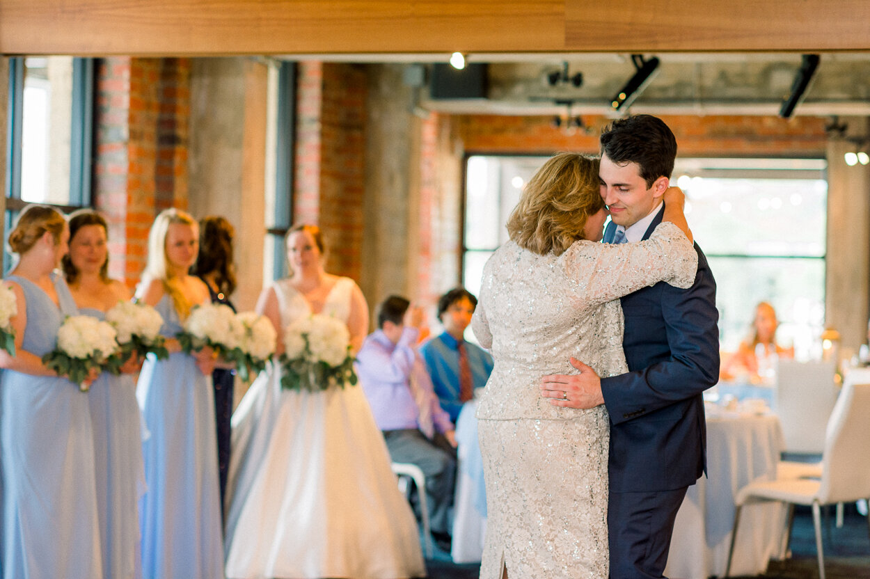 boathouseRockettsLanding_downtownRichmondWedding_youseephotography_BrynneDylan135.jpg