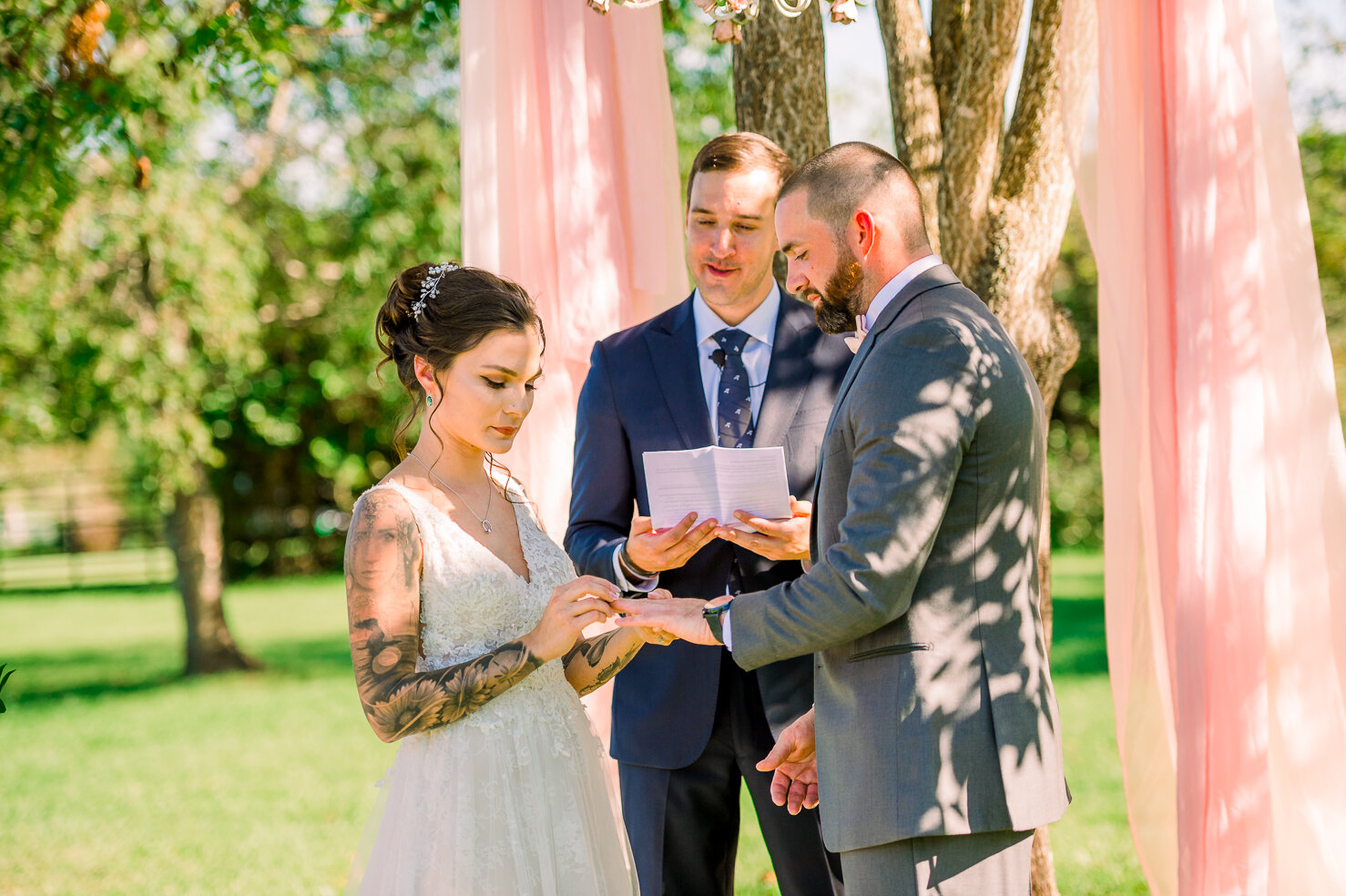 GlasgowFarm_Fredericksburg_BarnWedding_youseephotography_LeeannaNick_pic81.jpg