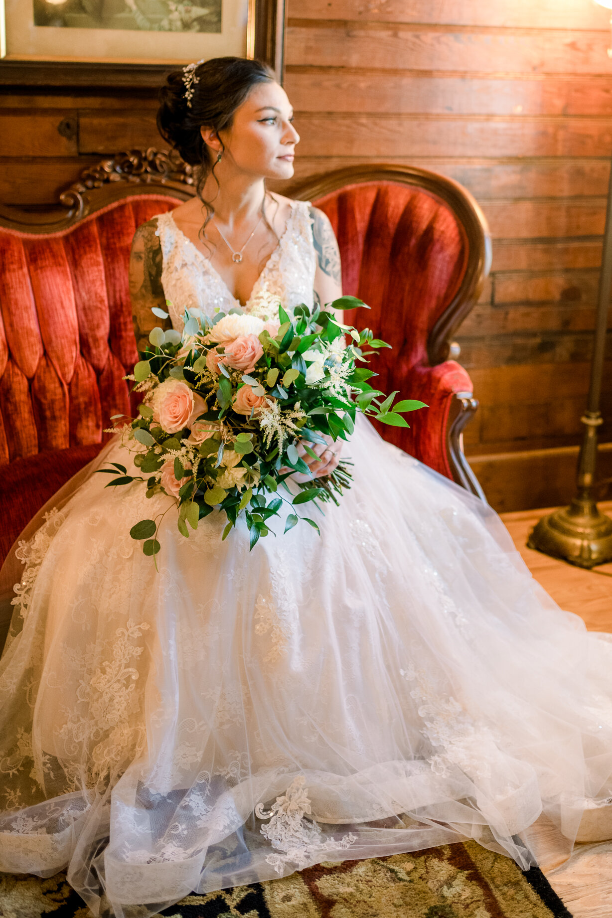 GlasgowFarm_Fredericksburg_BarnWedding_youseephotography_LeeannaNick_pic30.jpg