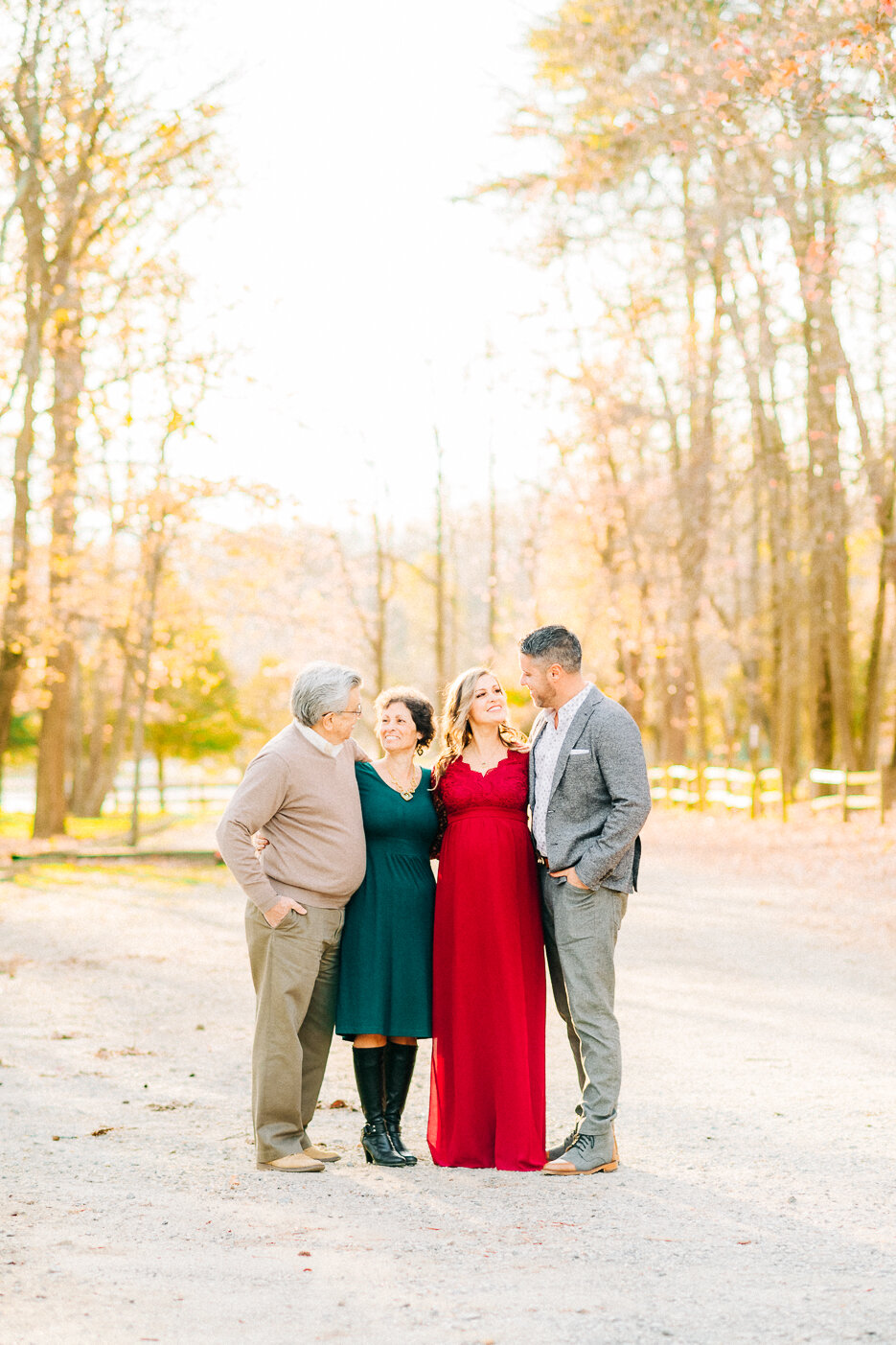 maternity_northernvirginia_fredericksburg_woodbridge_Fall_youseephotography_AlexisChris_pic9.jpg