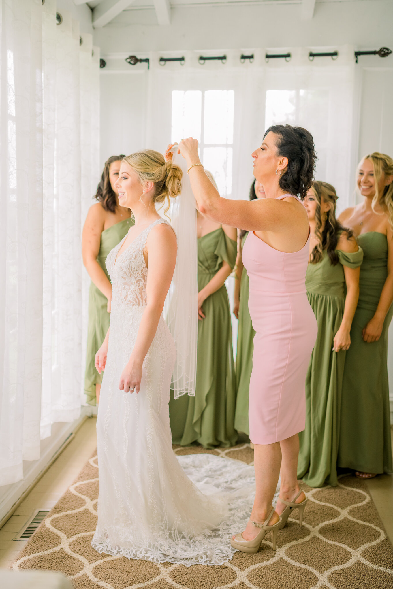 blackhorseInn_warrentonwedding_youseephotography_TaylorDavid_pic39.jpg