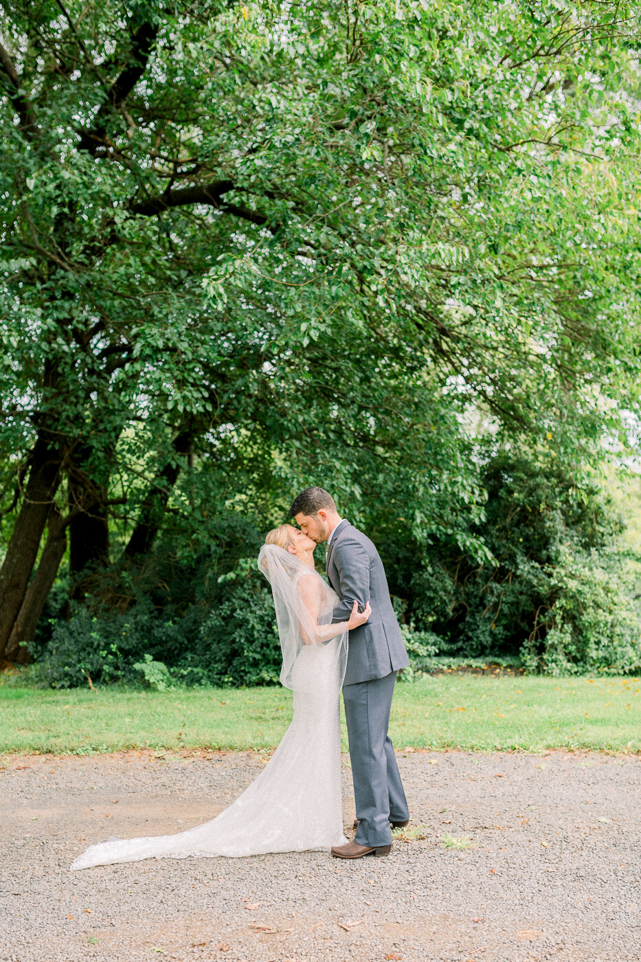 blackhorseInn_warrentonwedding_youseephotography_TaylorDavid_pic70.jpg