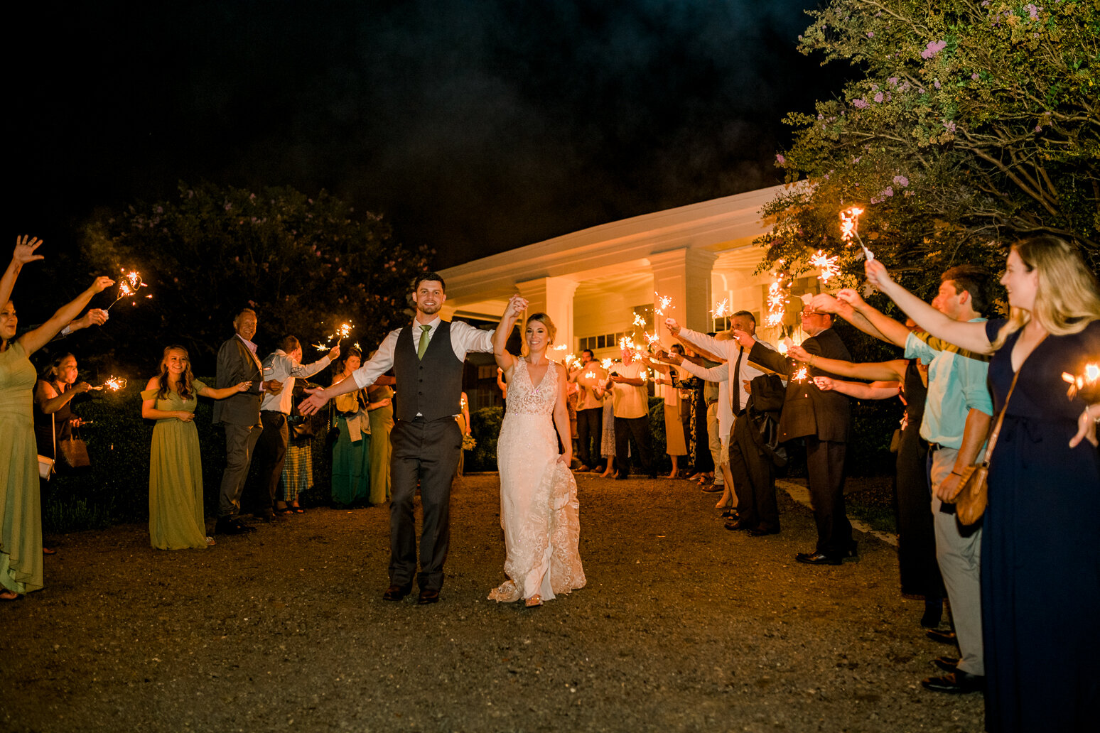 blackhorseInn_warrentonwedding_youseephotography_TaylorDavid_pic279.jpg