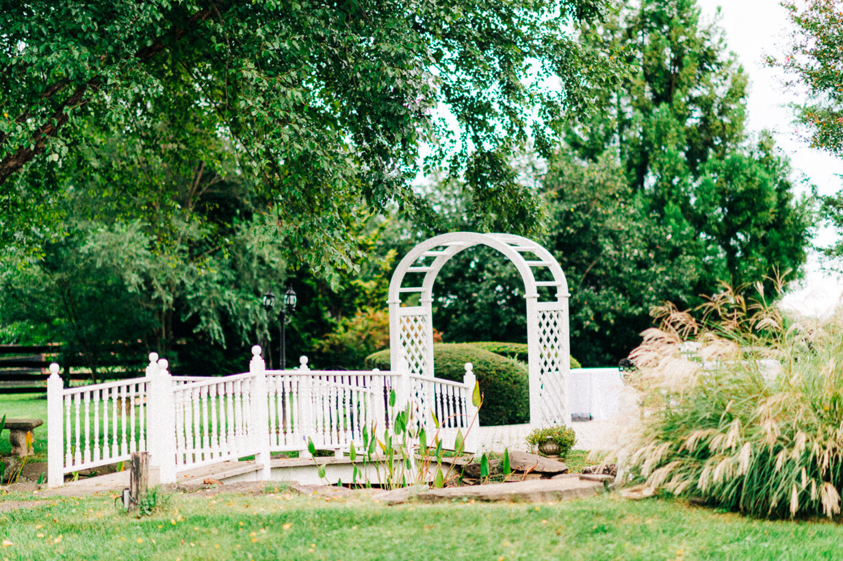 blackhorseInn_warrentonwedding_youseephotography_TaylorDavid_pic233.jpg