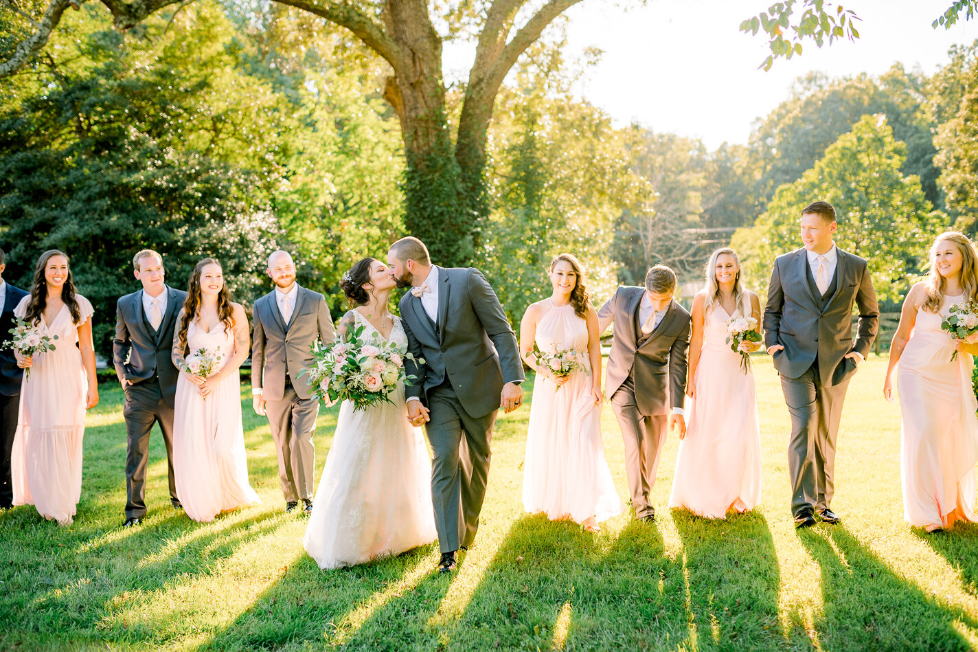 GlasgowFarm_Fredericksburg_BarnWedding_youseephotography_LeeannaNick_pic147.jpg