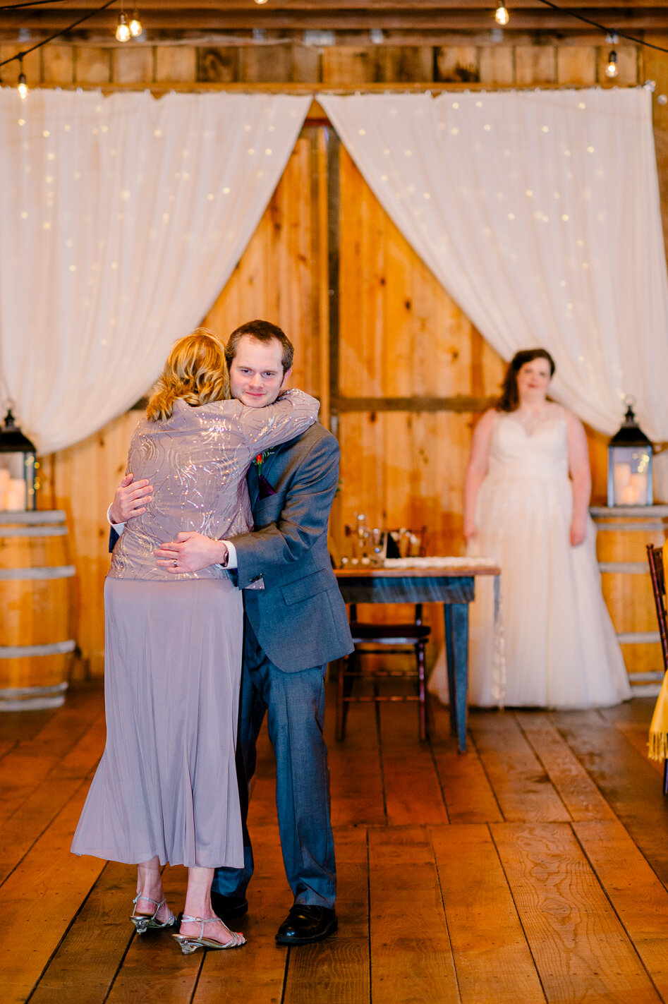 FredericksburgWedding_OakCreekFarm_Fall_lightandairy_youseephotography_SS_pic148.jpg