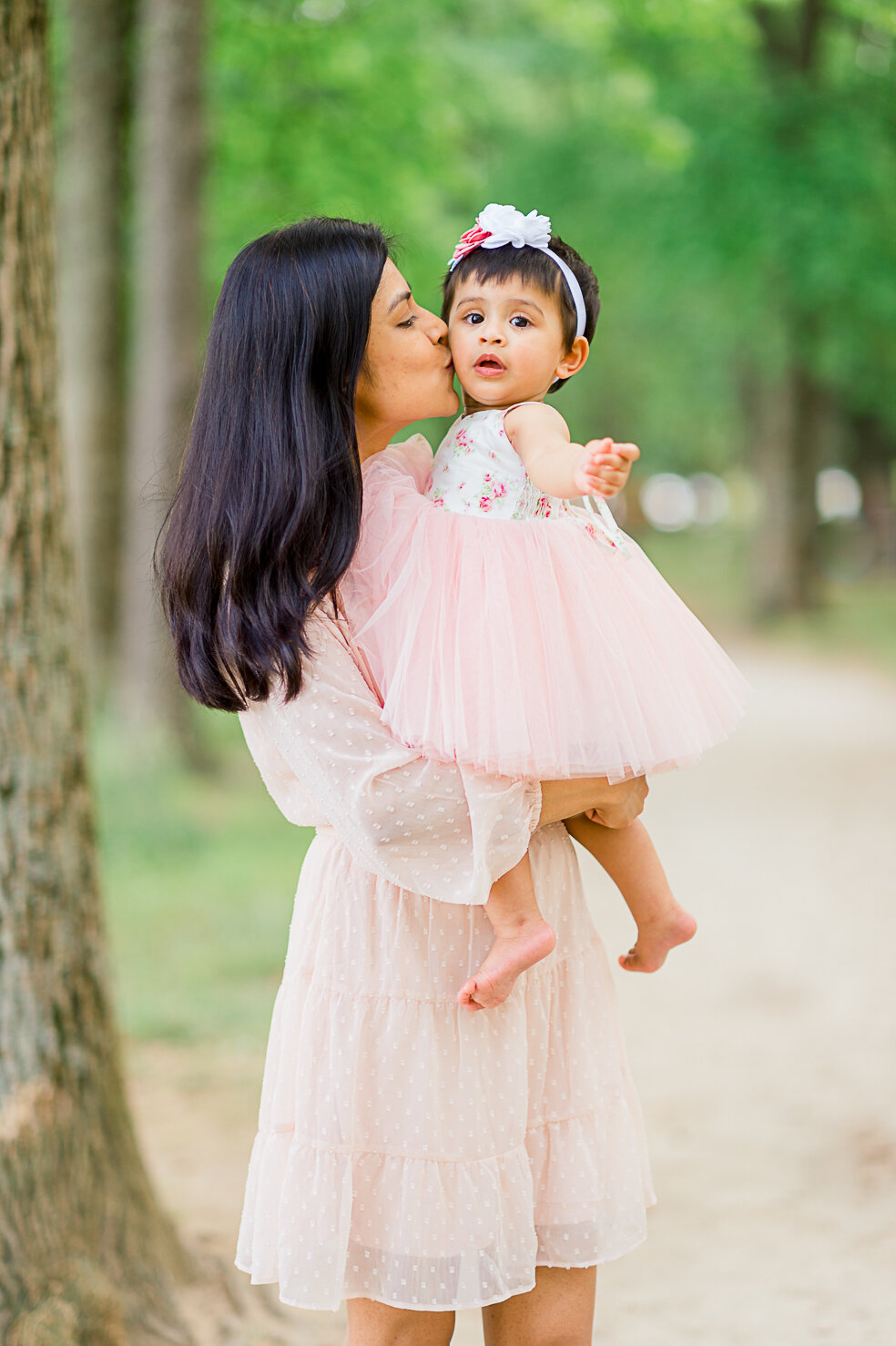 familysession_cakesmash_firstbirthday_fredericksburgphotographer_youseephotography_babySia_pic5.jpg