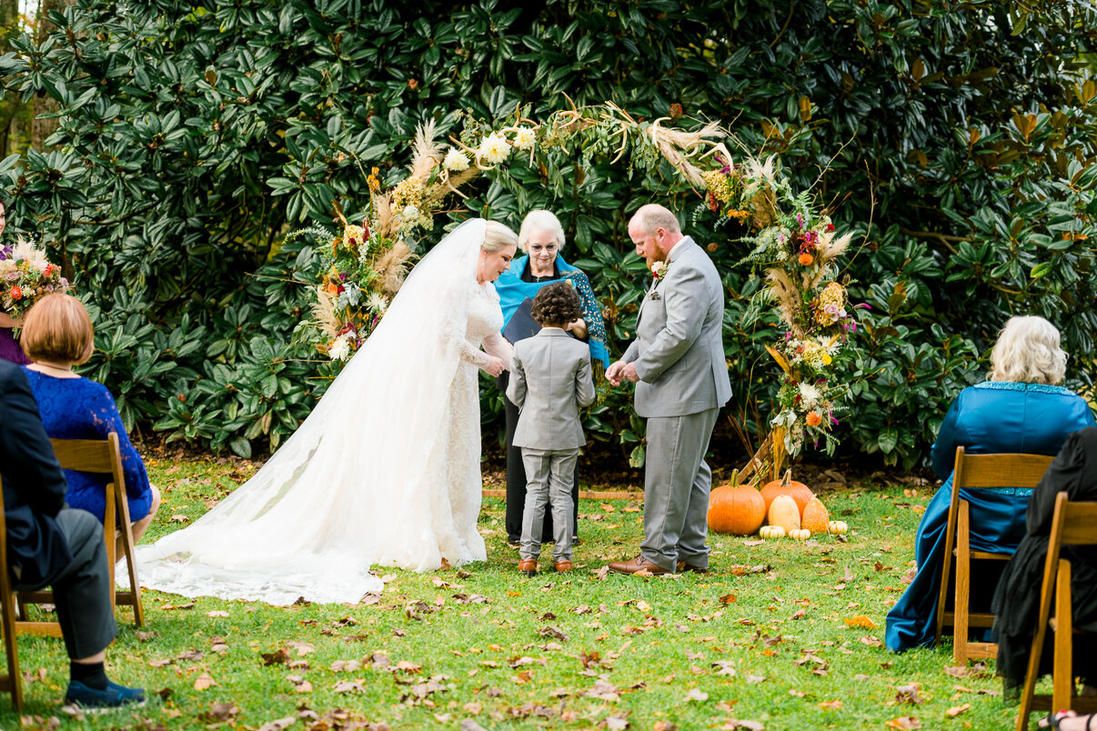 SevenSprings_VirginiaWedding_Fall_Halloween_youseephotography_RachelEric_pic66.jpg