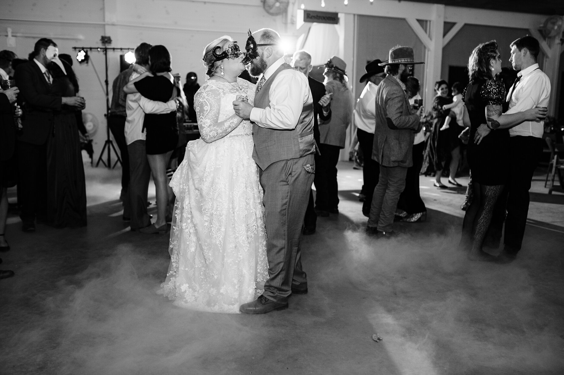 SevenSprings_VirginiaWedding_Fall_Halloween_youseephotography_RachelEric_pic172.jpg