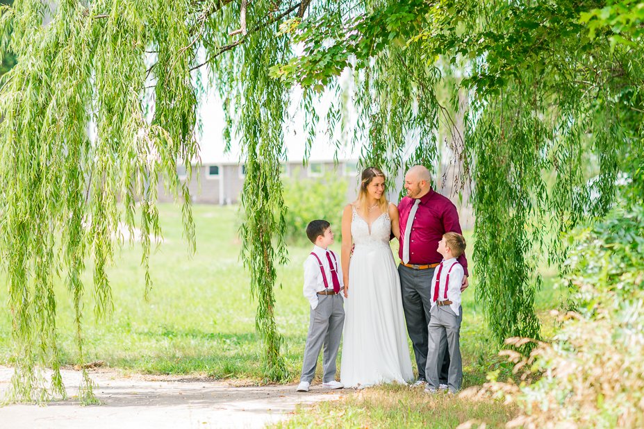 FredericksburgWeddingPhotographer_Elopement_Summer_lightandairy_youseephotography_ChrisSarah_pic00020.jpg