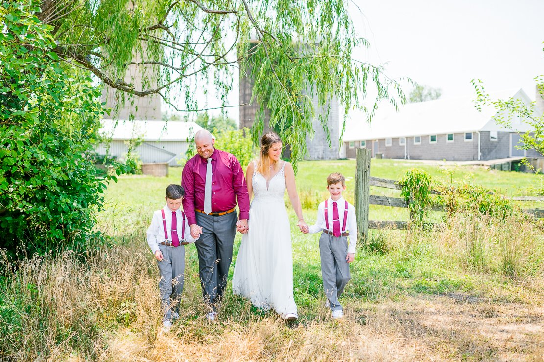 FredericksburgWeddingPhotographer_Elopement_Summer_lightandairy_youseephotography_ChrisSarah_pic00033.jpg