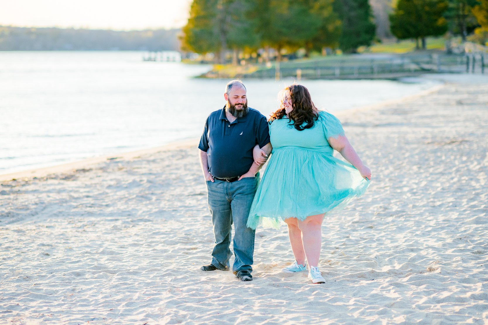 engagement_LakeAnna_fredericksburgweddingphotographer_youseephotography_LyndseyRoy_blog_pic1.jpg