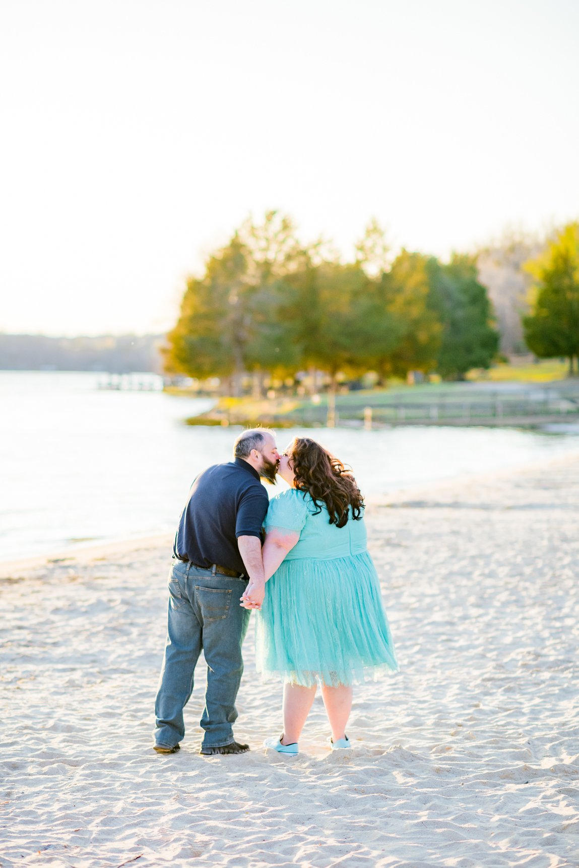 engagement_LakeAnna_fredericksburgweddingphotographer_youseephotography_LyndseyRoy_blog_pic48.jpg