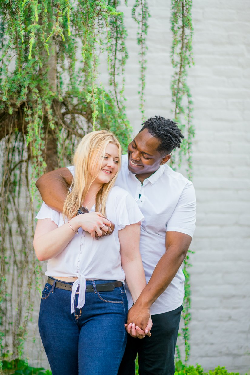 engagement_spring_downtownFredericksburg_fredericksburgweddingphotographer_youseephotography_MeredithSteven_pic6.jpg