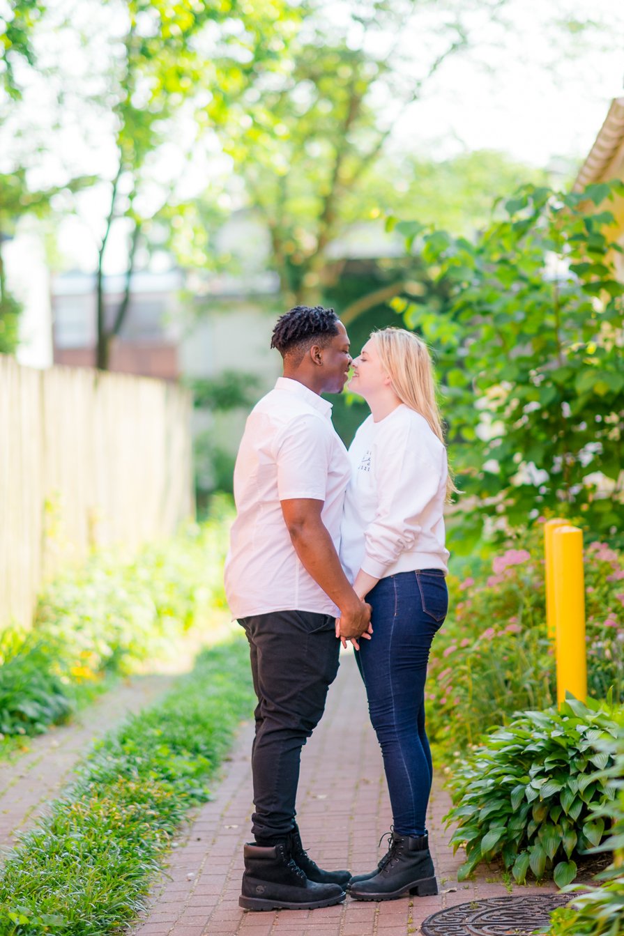 engagement_spring_downtownFredericksburg_fredericksburgweddingphotographer_youseephotography_MeredithSteven_pic24.jpg