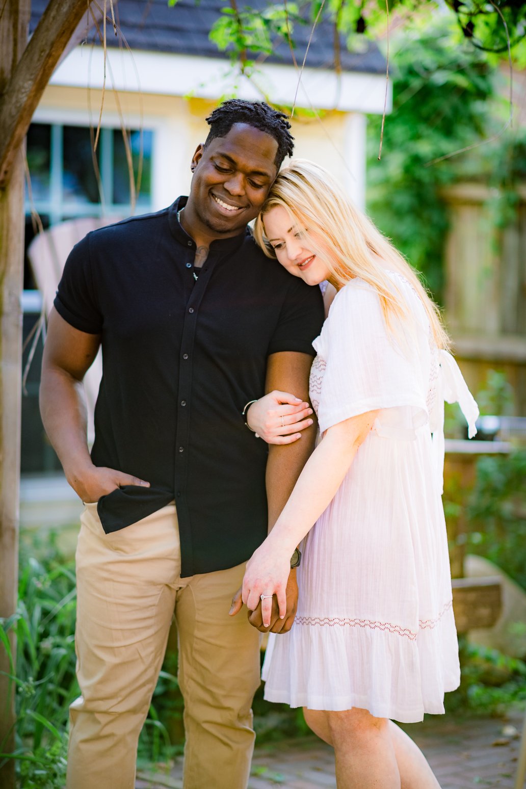 engagement_spring_downtownFredericksburg_fredericksburgweddingphotographer_youseephotography_MeredithSteven_pic49.jpg