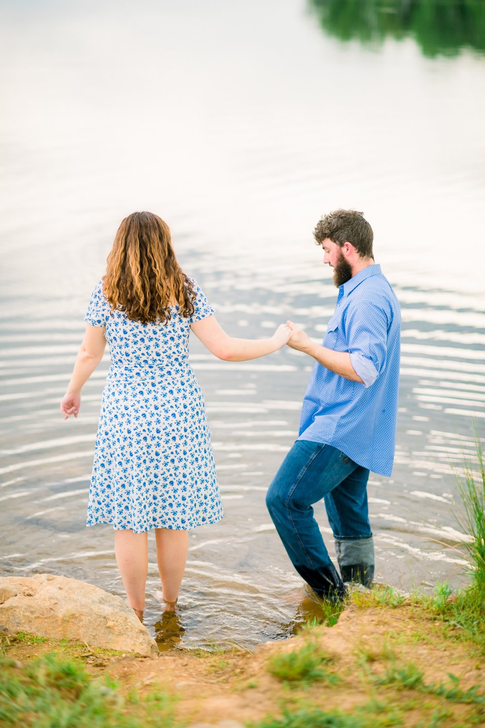 engagement_LakeMooney_fredericksburgweddingphotographer_youseephotography_CarlyReace_blogpic41.jpg