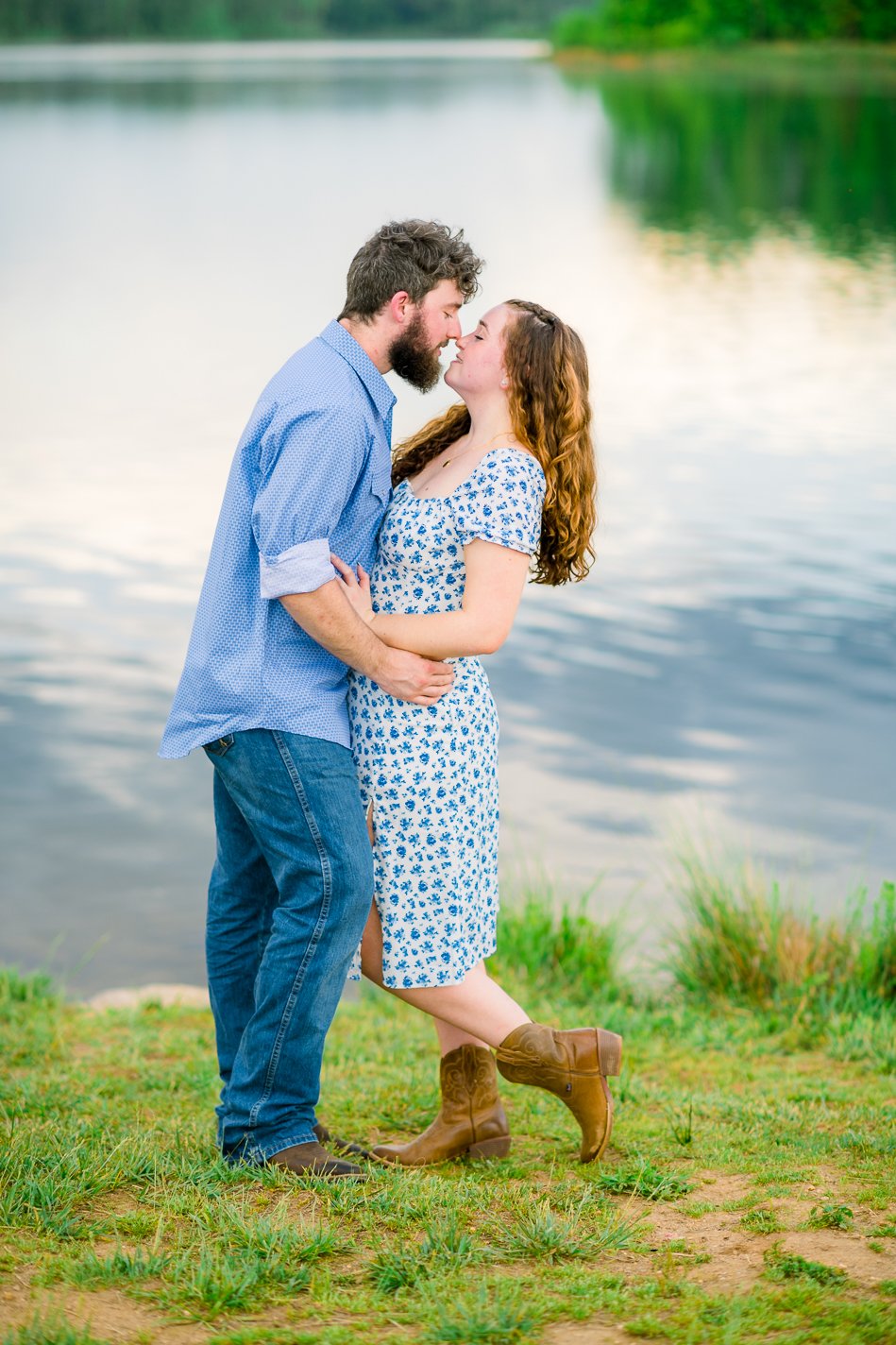 engagement_LakeMooney_fredericksburgweddingphotographer_youseephotography_CarlyReace_blogpic45.jpg