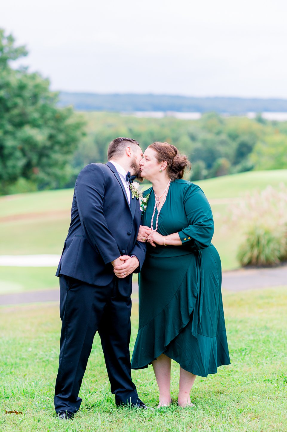 WicomicoGolfCourse_FallWedding_southernmarylandphotographer_fredericksburgweddingphotographer_youseephotography_blog_NatalieSam_pic65.jpg