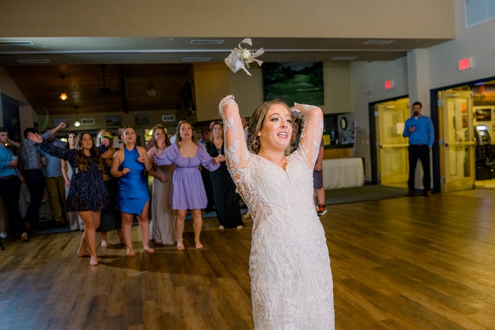 WicomicoGolfCourse_FallWedding_southernmarylandphotographer_fredericksburgweddingphotographer_youseephotography_blog_NatalieSam_pic150.jpg