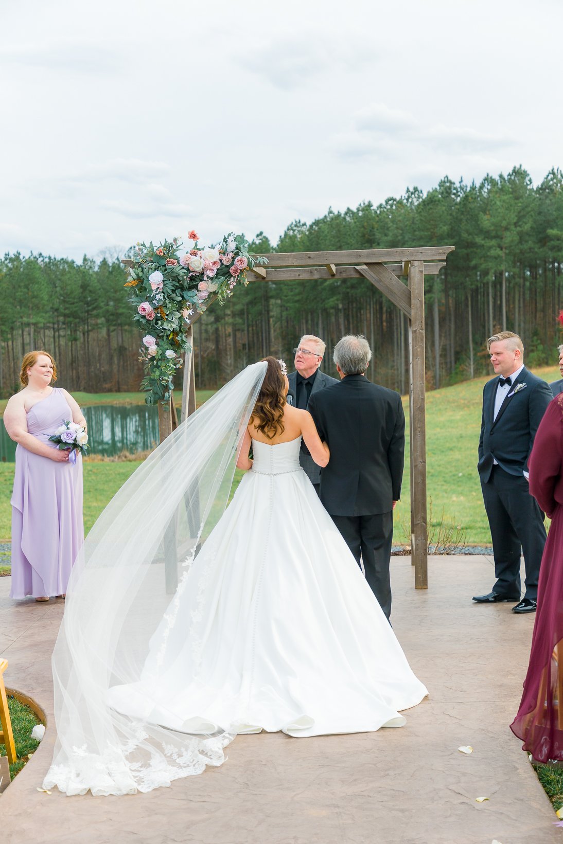 TheBarnAtTimberCreek_Spring_RichmondWeddingphotographer_youseephotography_LauranClint_blog_pic61.jpg