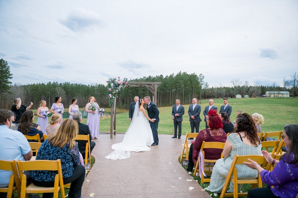 TheBarnAtTimberCreek_Spring_RichmondWeddingphotographer_youseephotography_LauranClint_blog_pic73.jpg