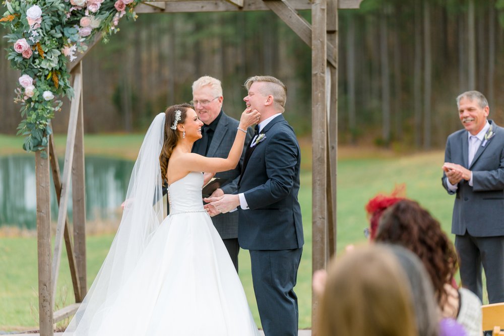 TheBarnAtTimberCreek_Spring_RichmondWeddingphotographer_youseephotography_LauranClint_blog_pic74.jpg