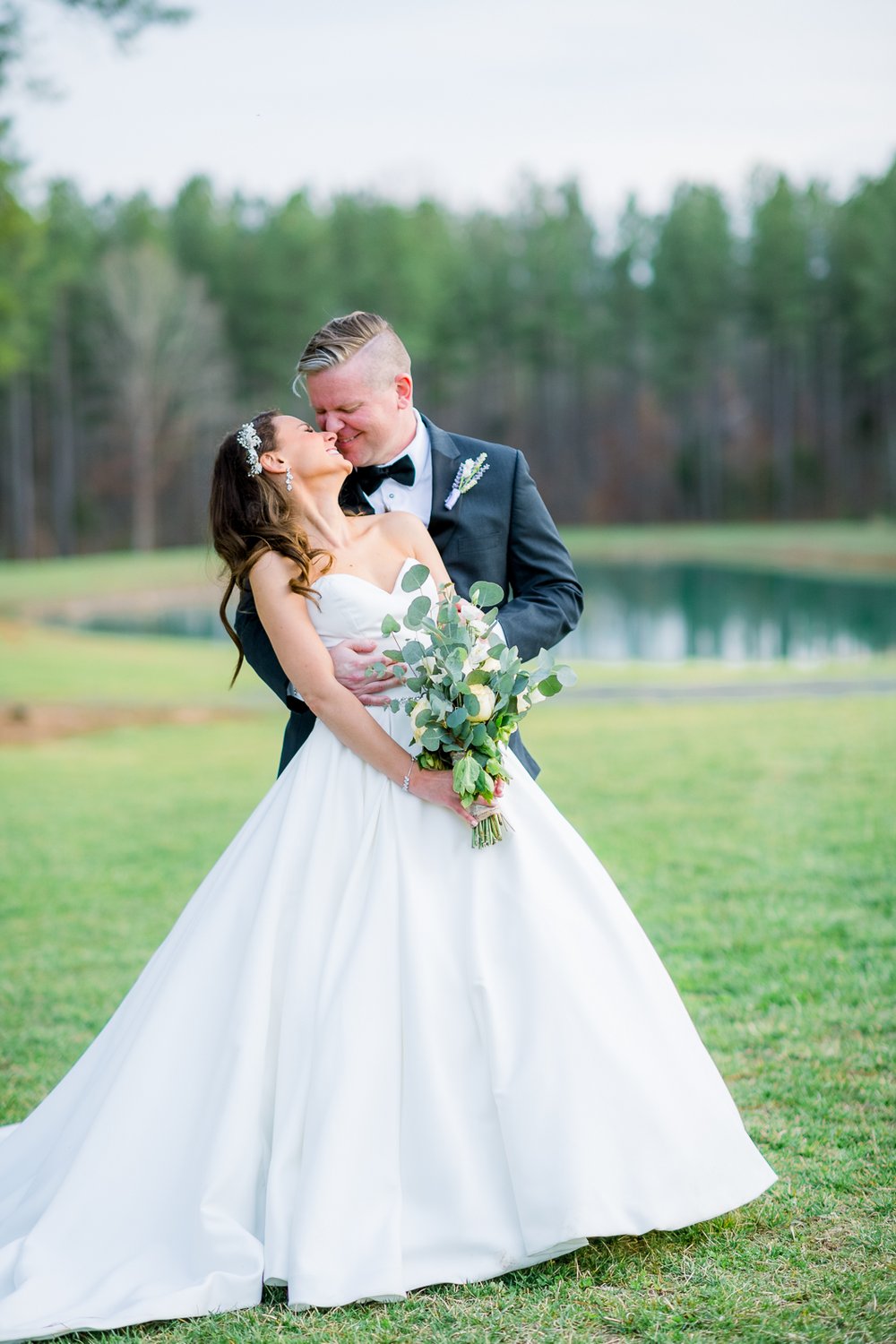 TheBarnAtTimberCreek_Spring_RichmondWeddingphotographer_youseephotography_LauranClint_blog_pic111.jpg